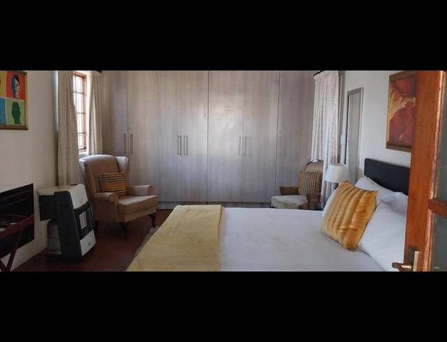 BUSINESS FOR SALE IN EASTLEIGH